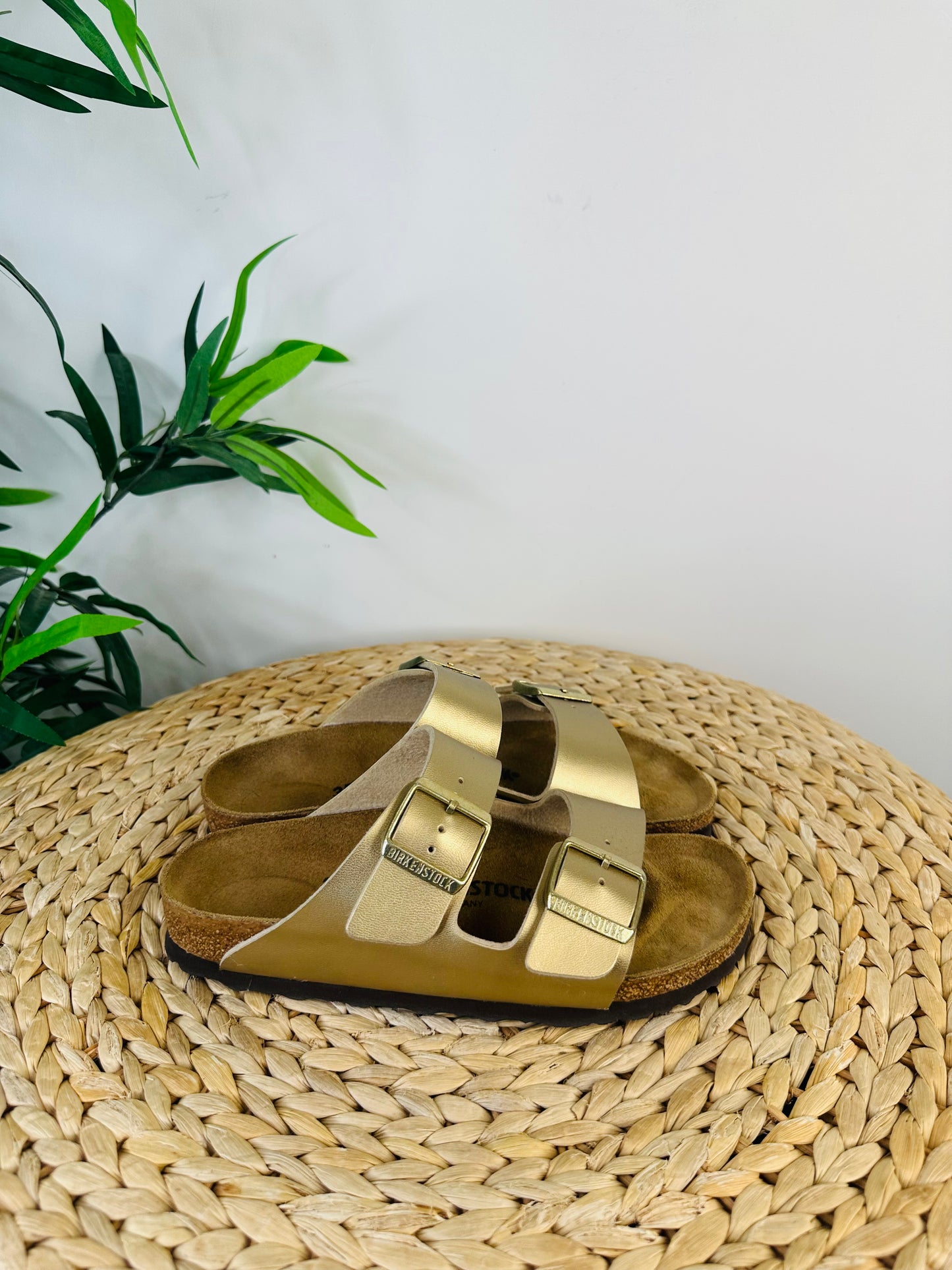 Arizona Sandals - Size 37