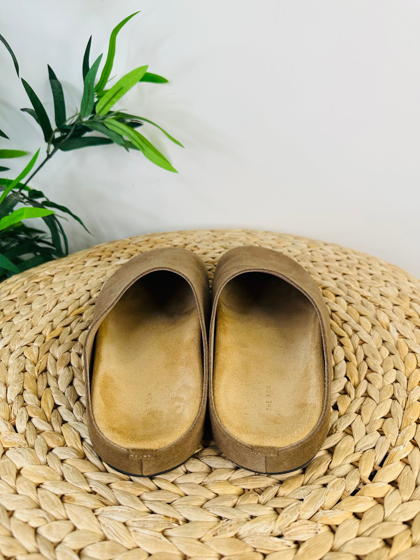 Hugo Suede Slides - Size 40
