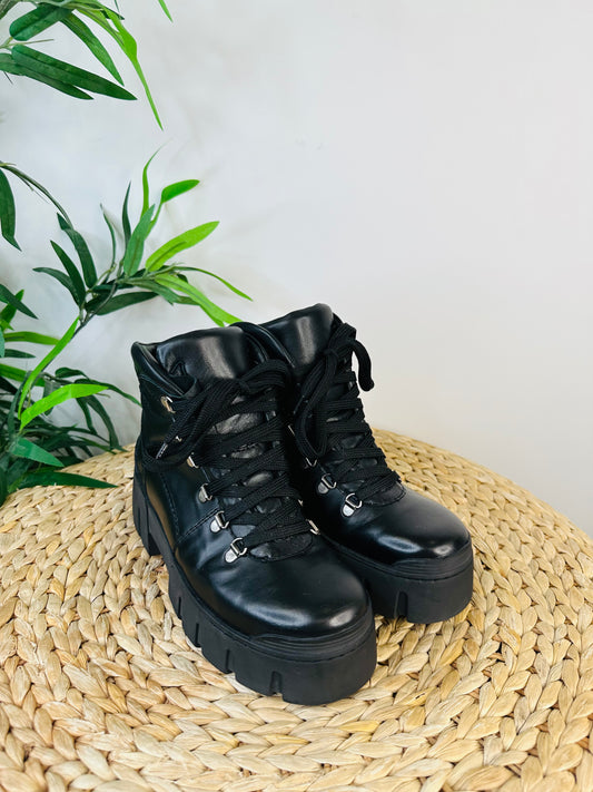 Leather Mealie Boots - Size 38