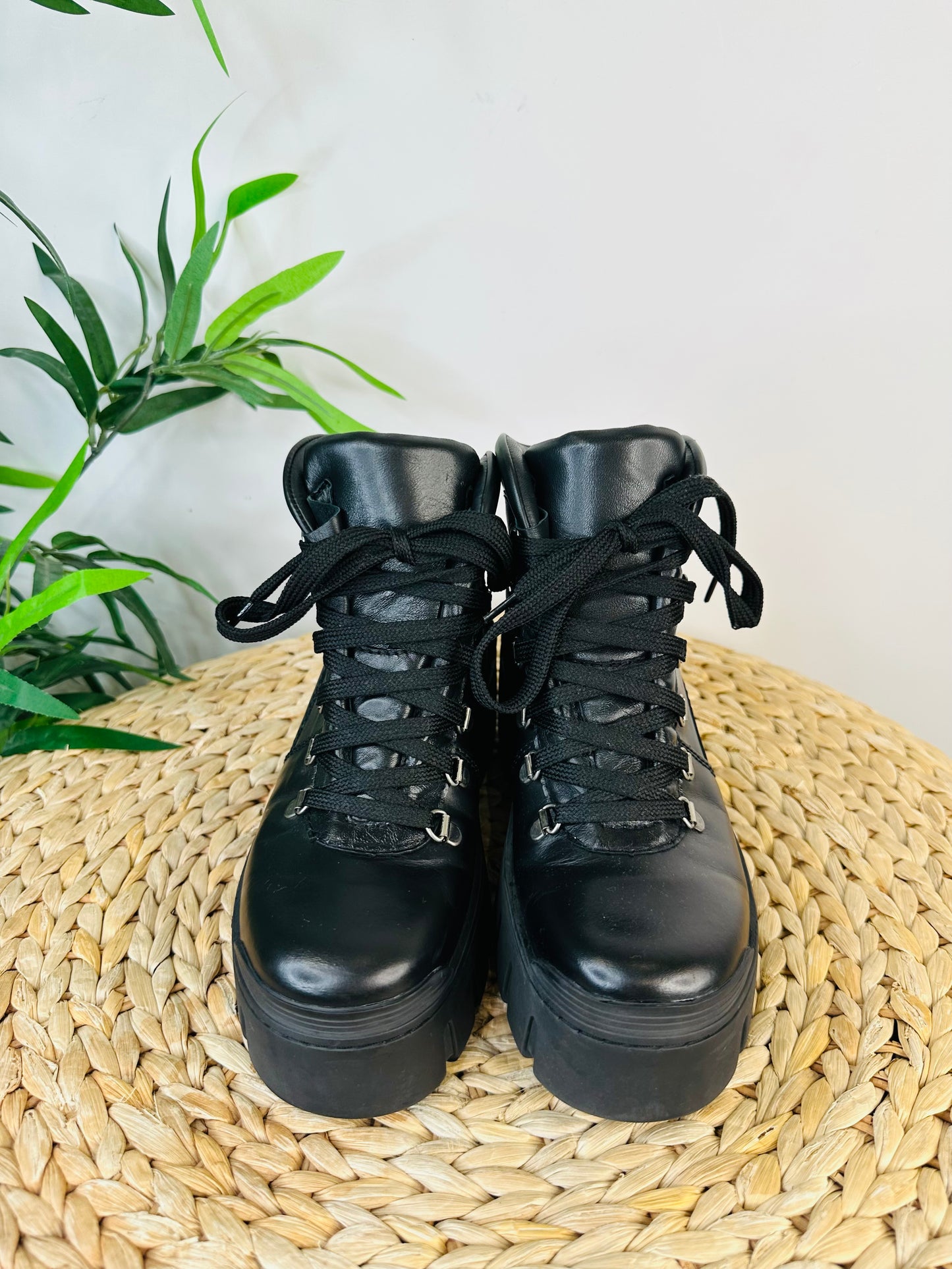 Leather Mealie Boots - Size 38