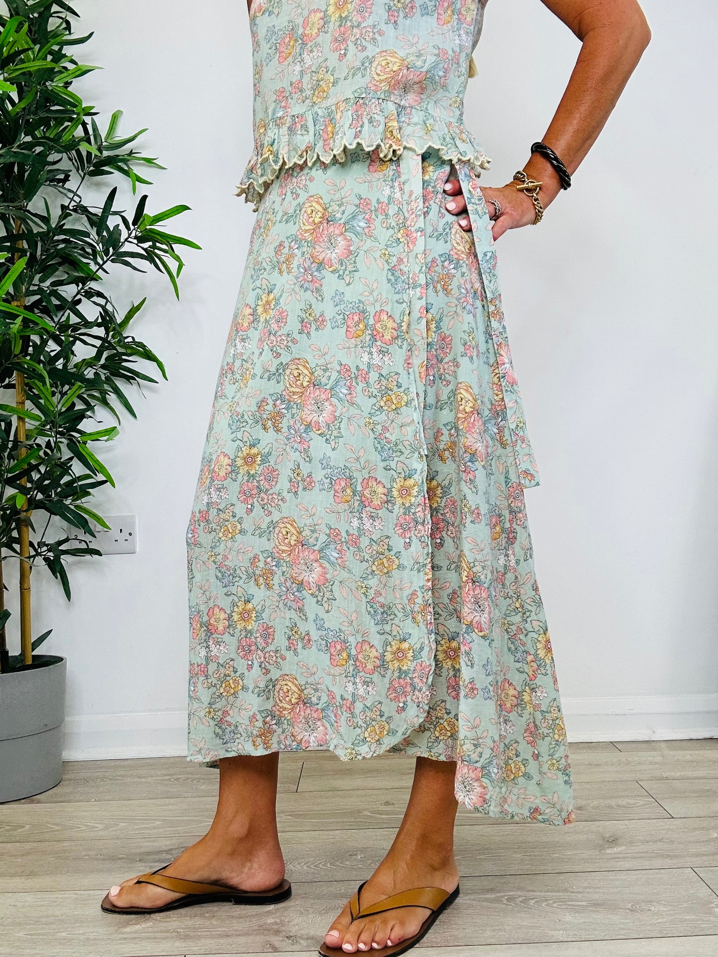 Floral Top & Skirt Set - Size 38