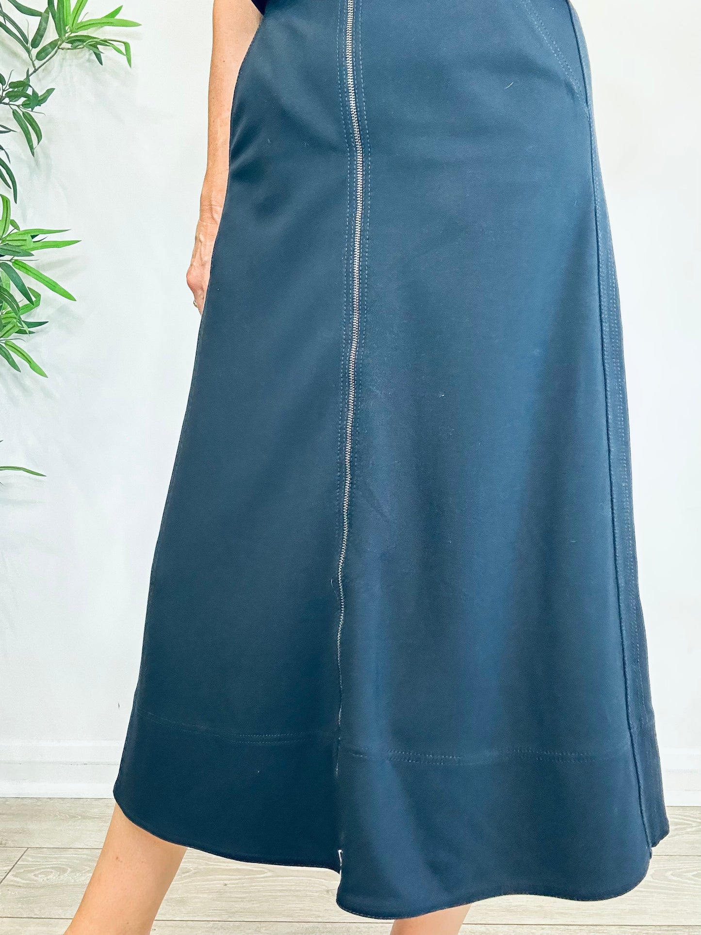 Zip Front Skirt - Size 10