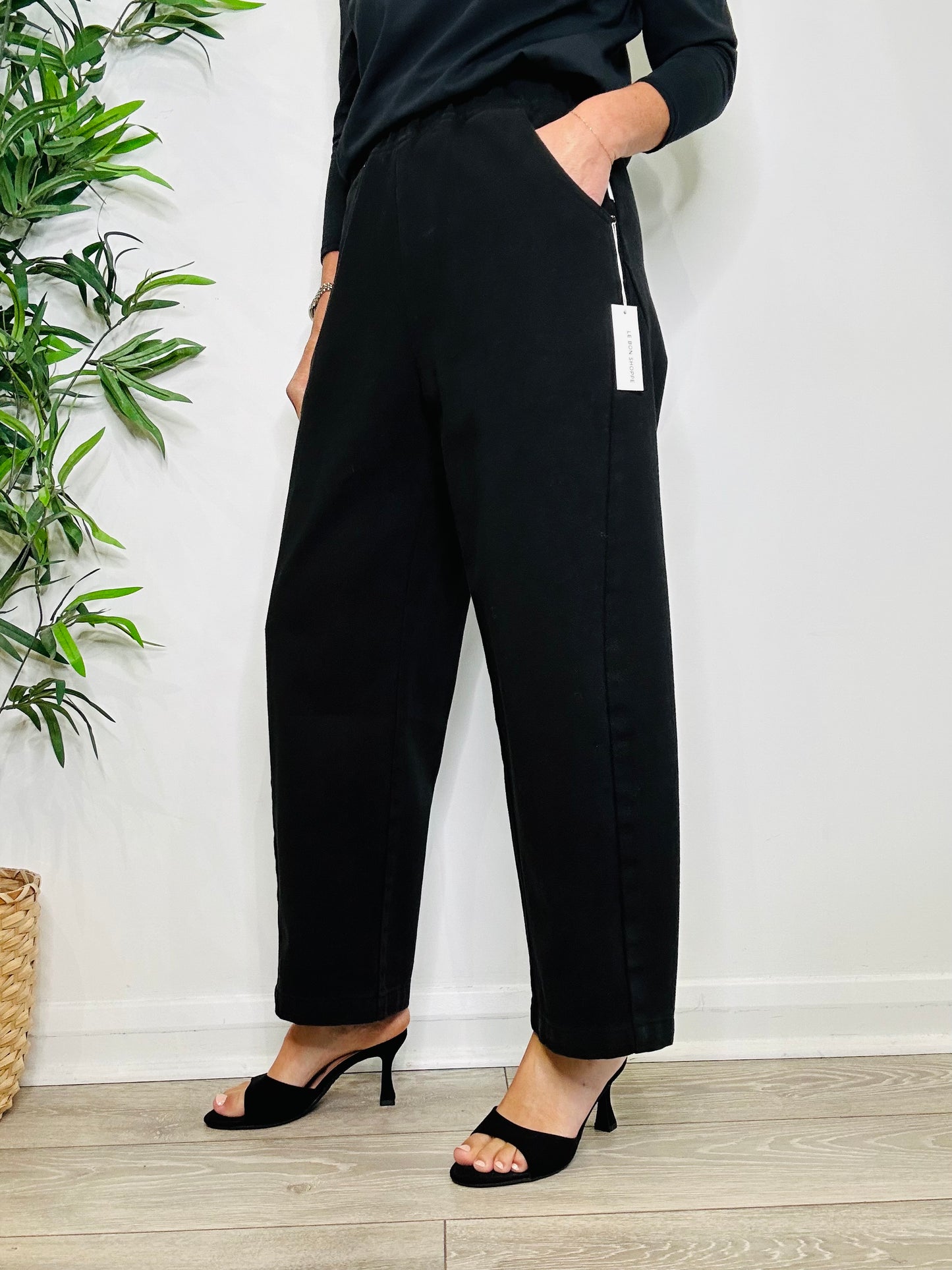 Barrel Leg Trousers - Size S