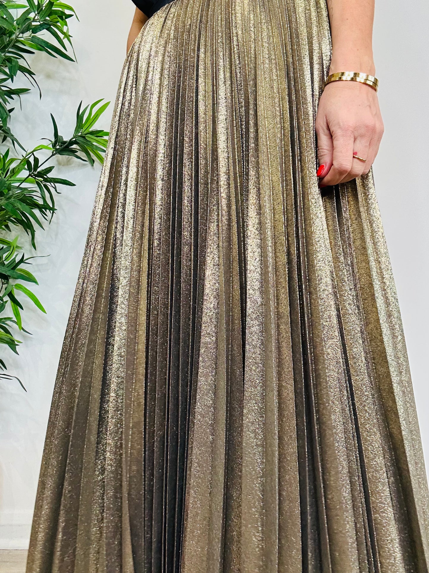 Metallic Pleated Skirt - Size L