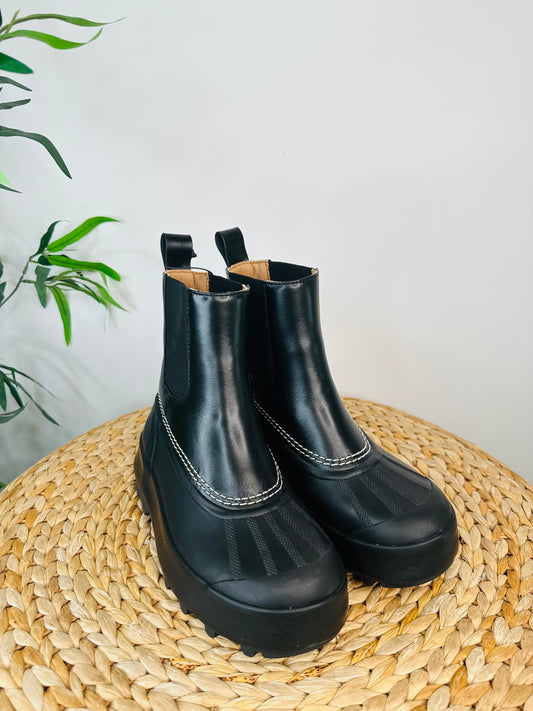 Caribou Waterproof Boots - Size 39