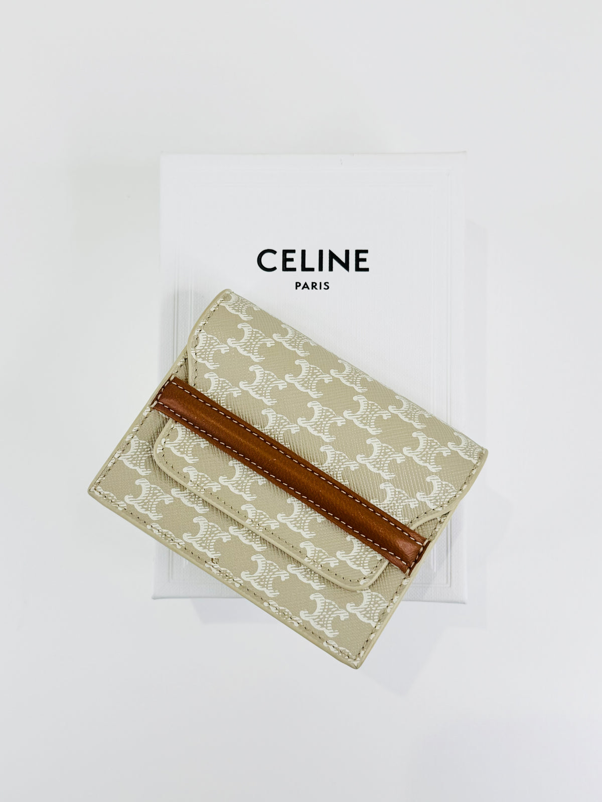 Triomphe Canvas Business Card Holder