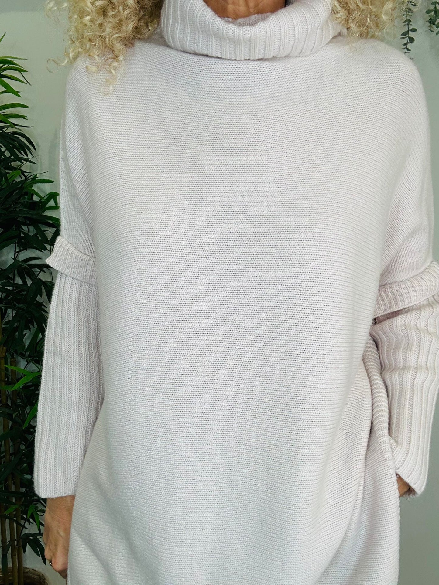 Ribbed Cashmere Jumper - O/S
