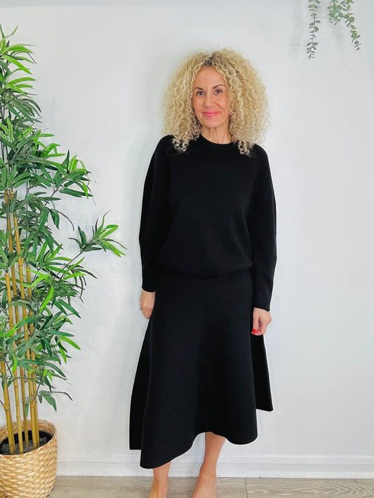 Jumper & Skirt Set - Size L