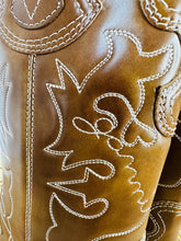 Load image into Gallery viewer, Cowboy boots - Size 40
