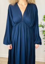 Load image into Gallery viewer, Pleated silk dress- Size M
