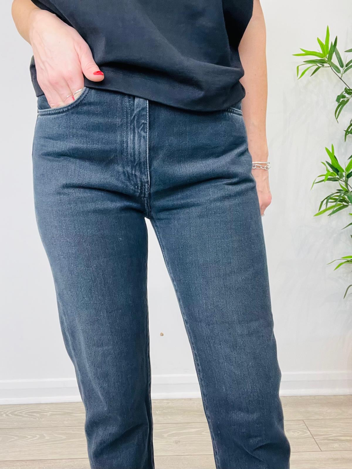 Straight Leg Jeans - Size 30