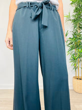 Load image into Gallery viewer, Wide Leg Trousers - Size 16
