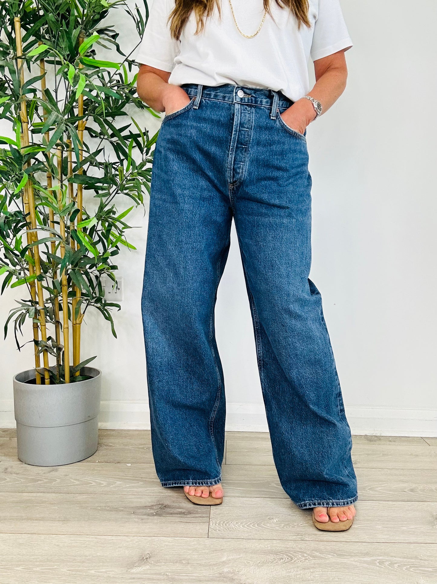 Low Slung Baggy Jeans - Size 29