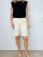 Load image into Gallery viewer, Linen Shorts - Size 36
