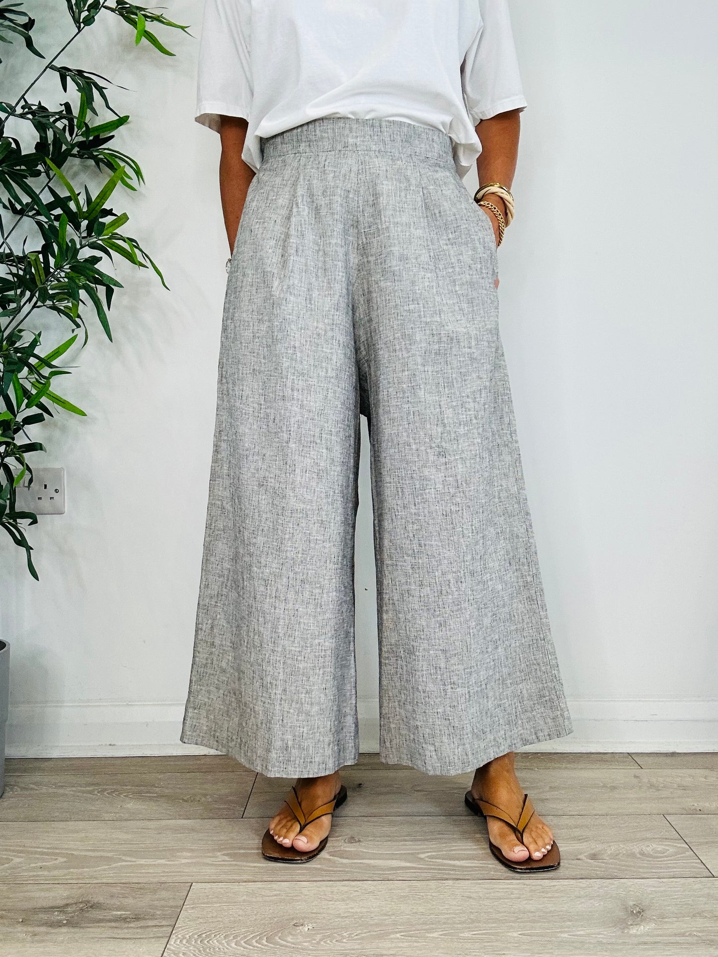 Cropped Wide Leg Trousers - Size S
