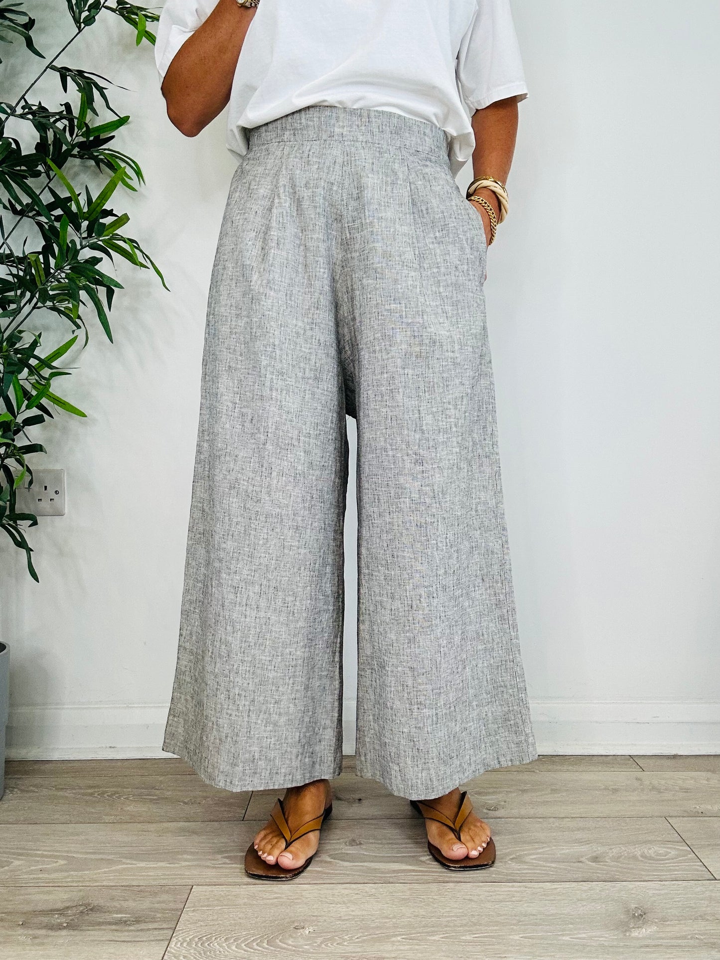 Cropped Wide Leg Trousers - Size S