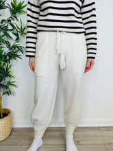Load image into Gallery viewer, Merino Wool Joggers - Size M
