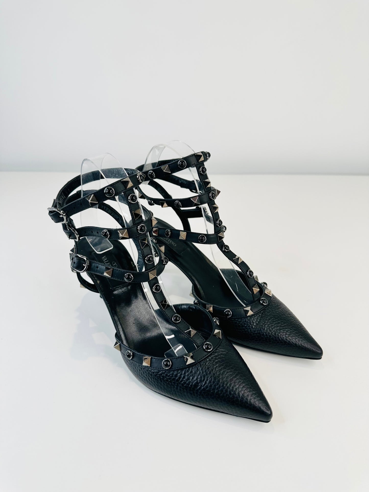 Rockstud Leather Pumps - Size 39