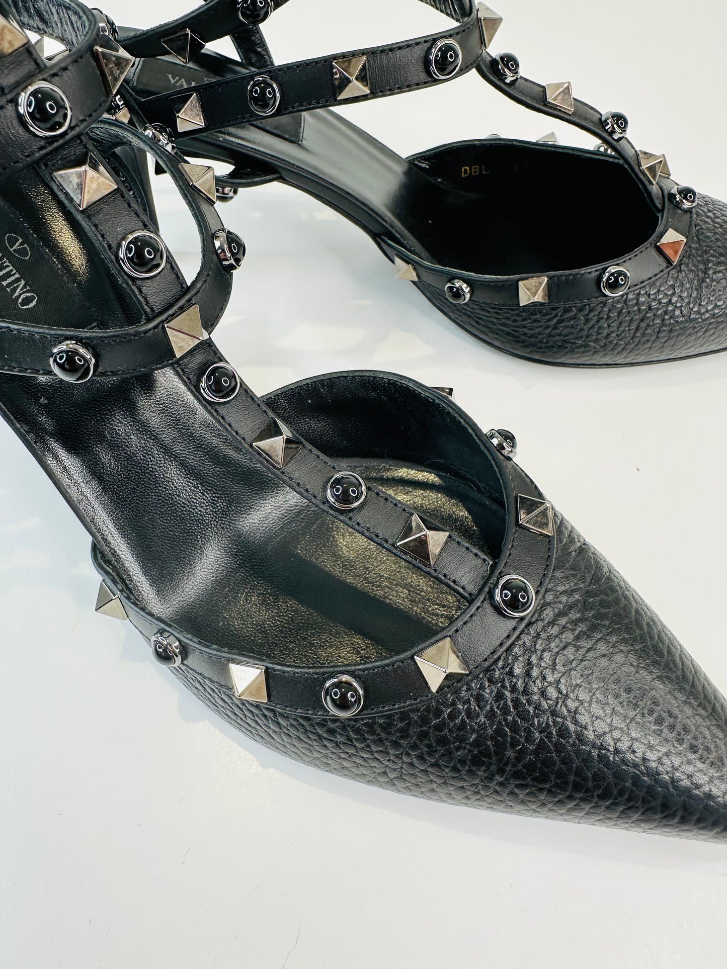 Rockstud Leather Pumps - Size 39