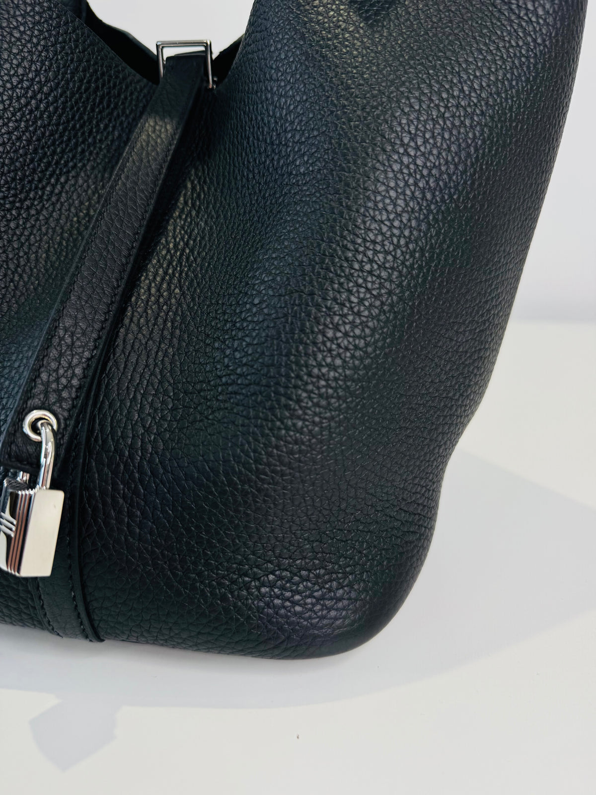 Picotin Lock 22 Bag - Noir Taurillon Clemence Leather