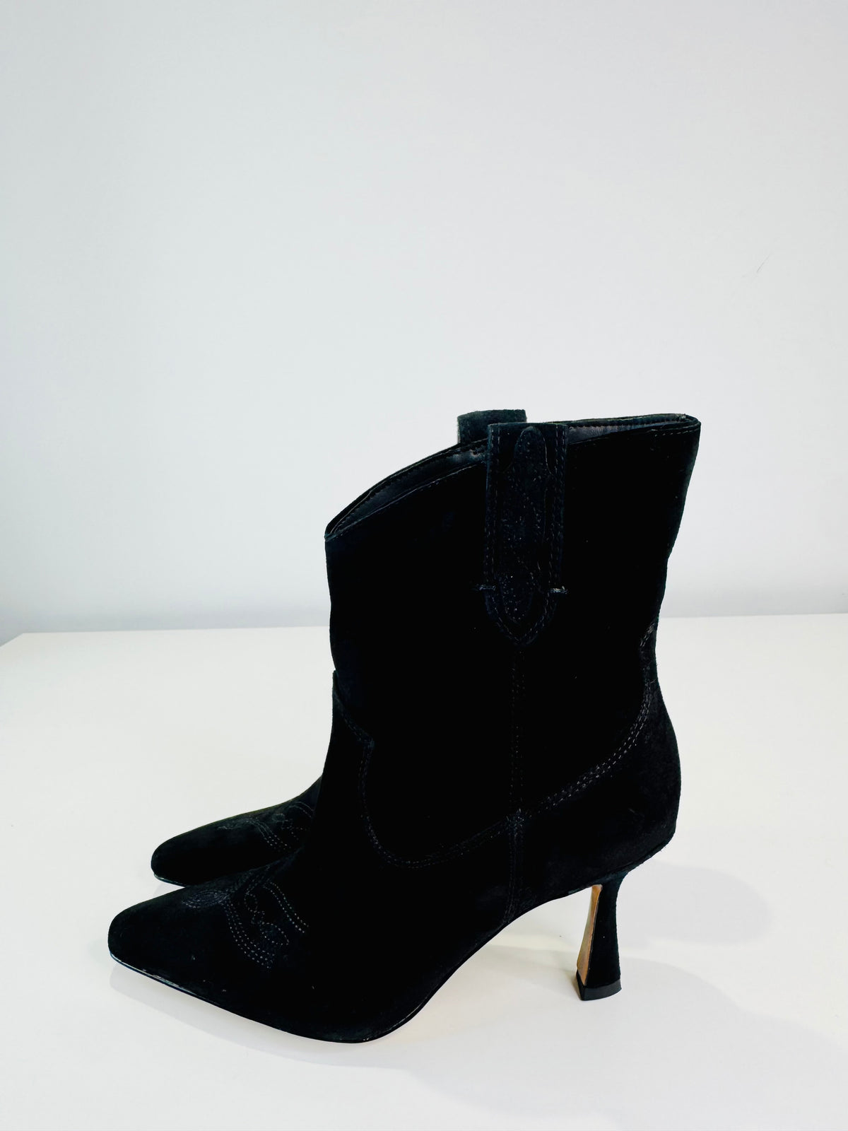 Moe Suede Boots - Size 36