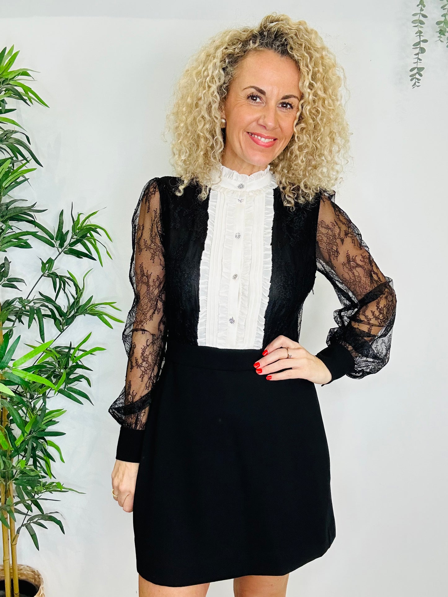 Lace Detail Short Dress - Size 12