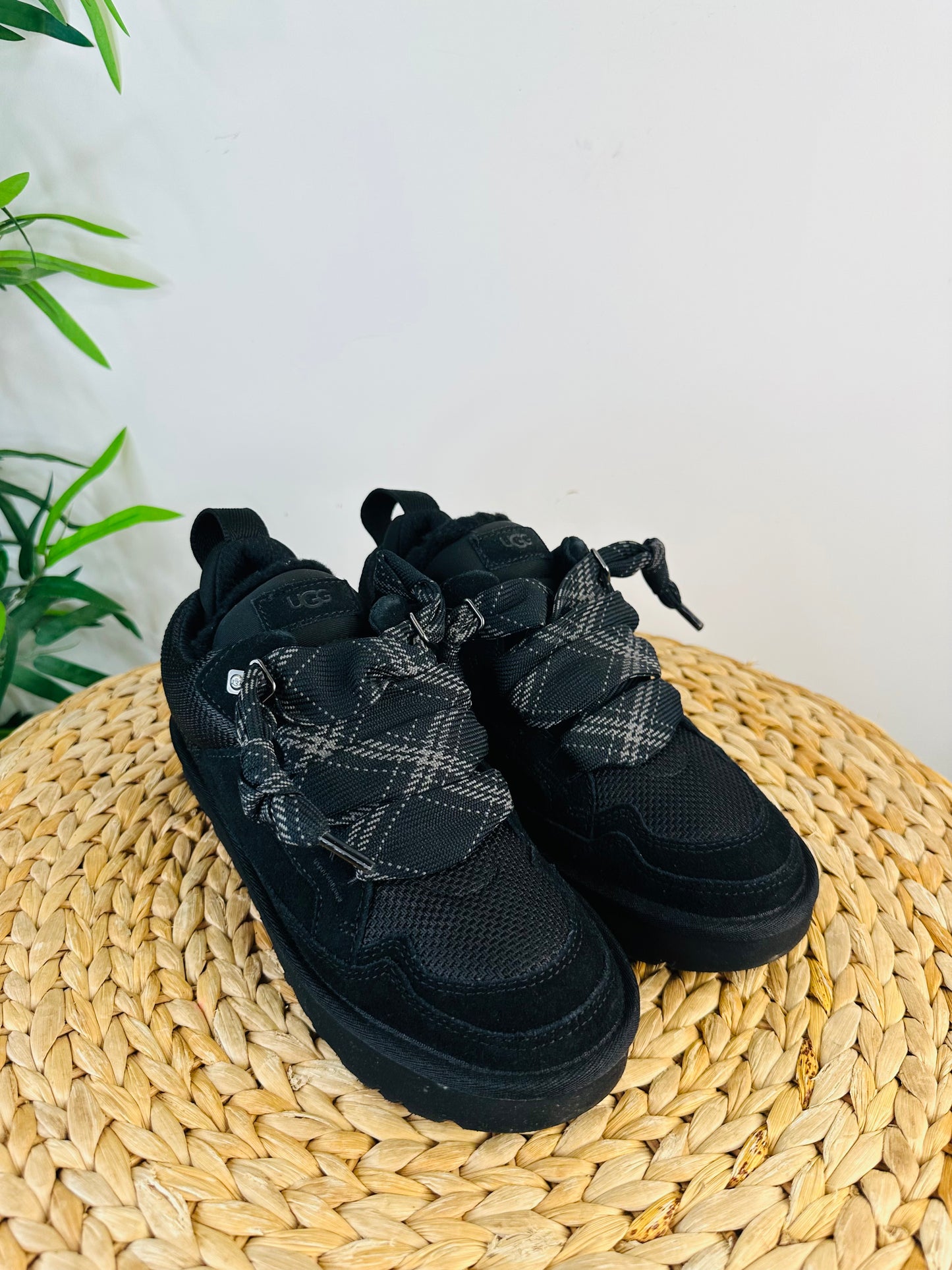 Lowmel Trainers - Size 40