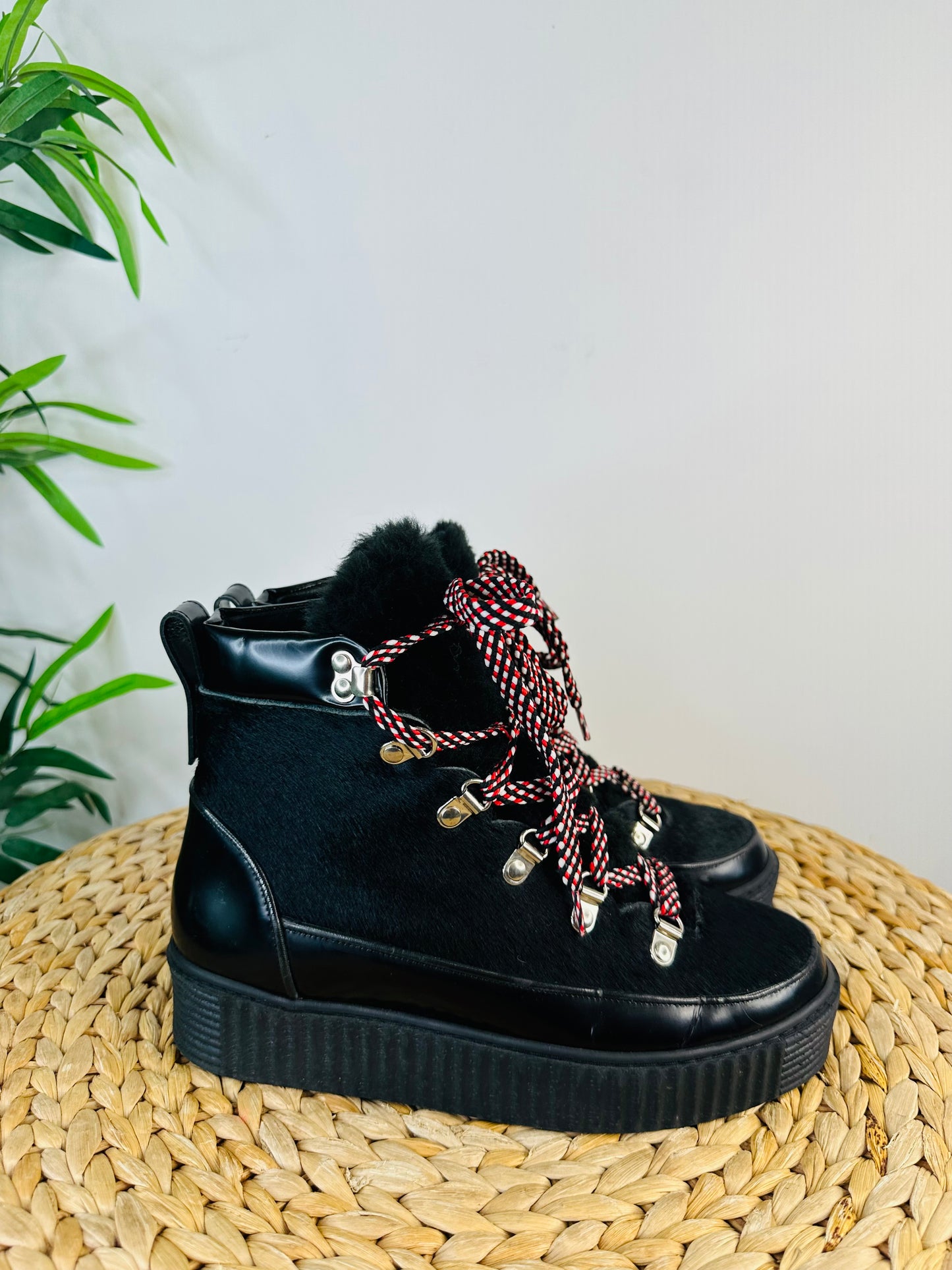 Alpine Boots - Size 39