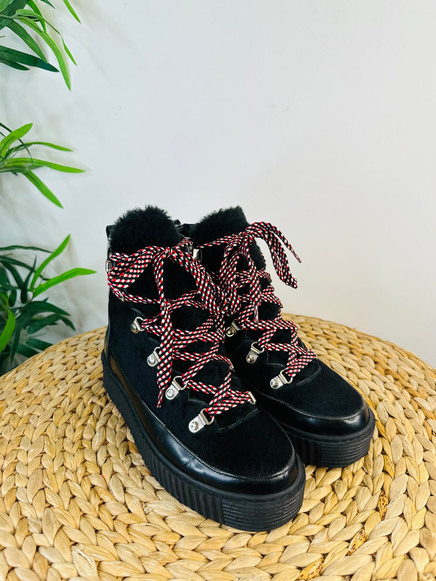 Alpine Boots - Size 39