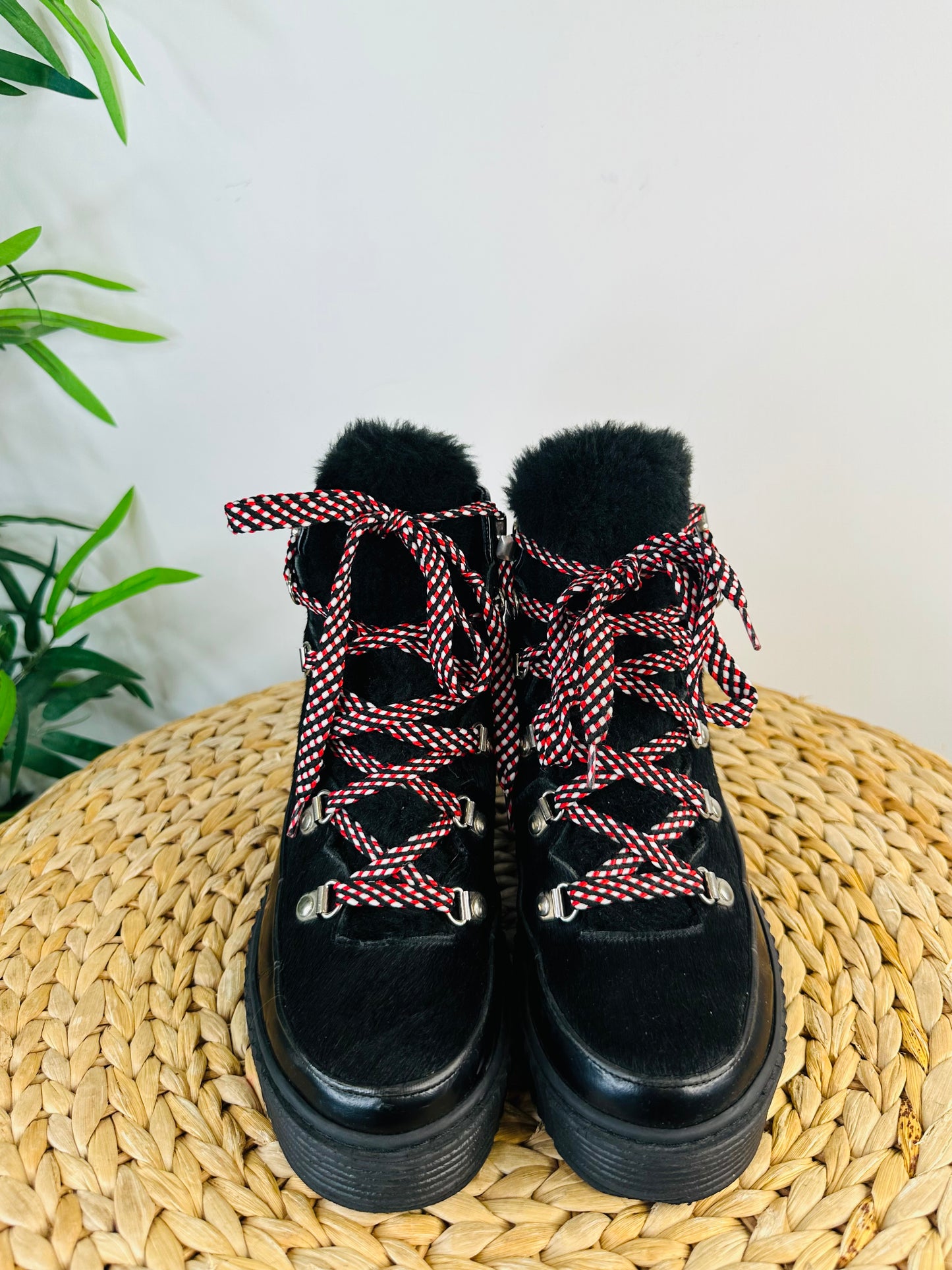 Alpine Boots - Size 39