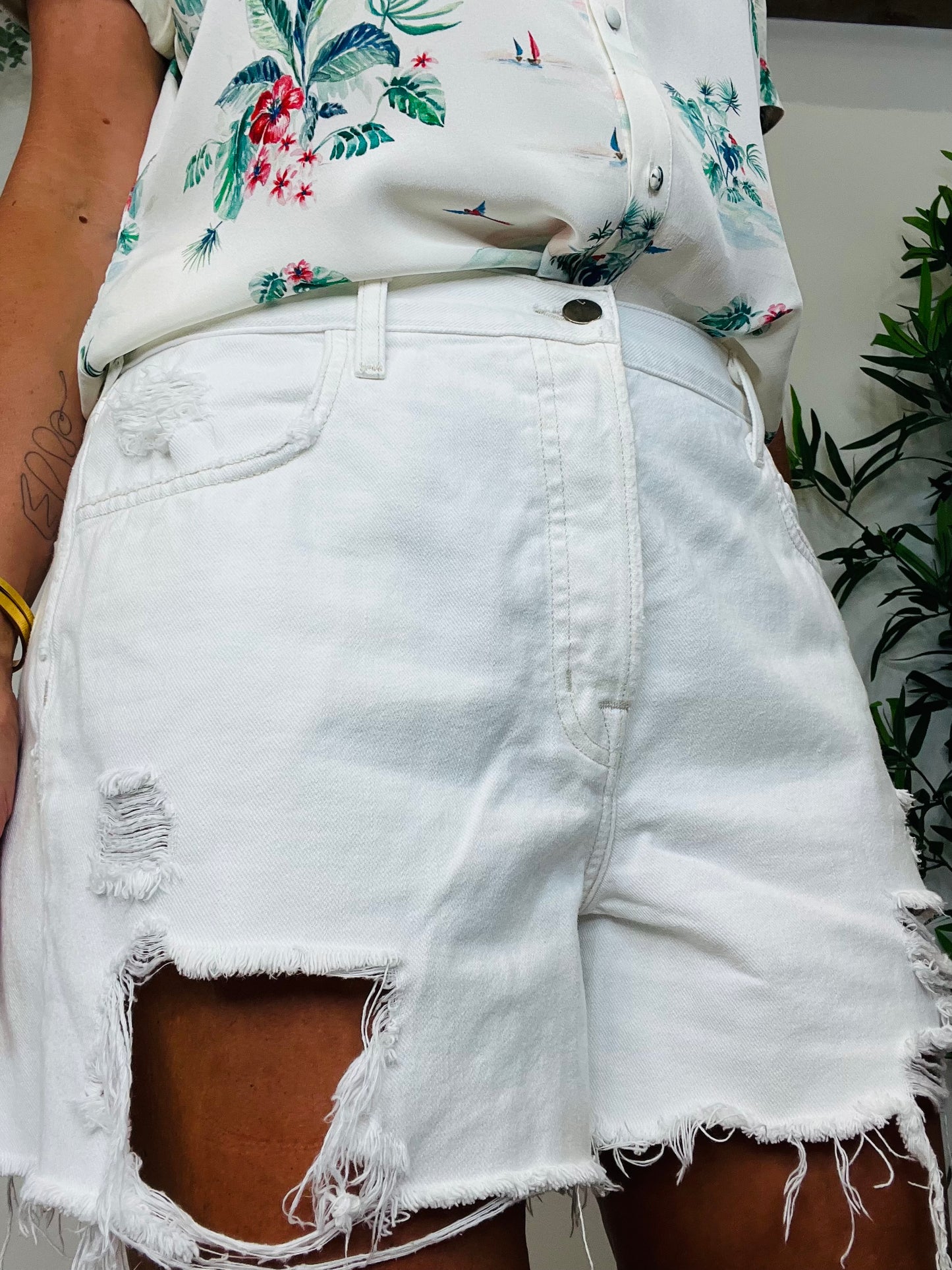 Ivy Denim Shorts - Size 31
