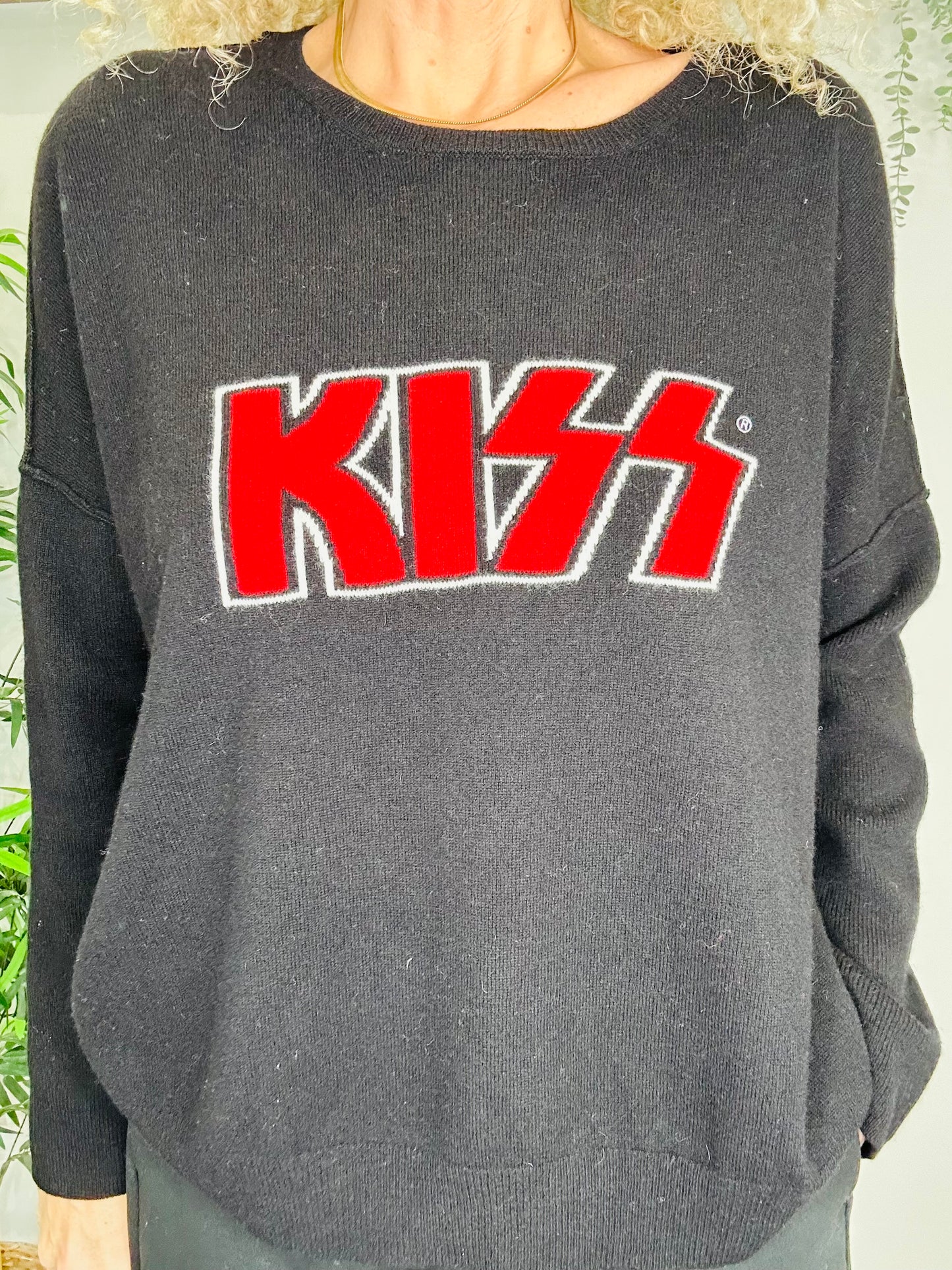 Kiss Jumper - Size L