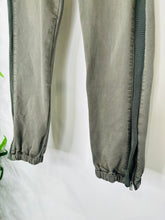 Load image into Gallery viewer, Mayslie Trousers - Size 26
