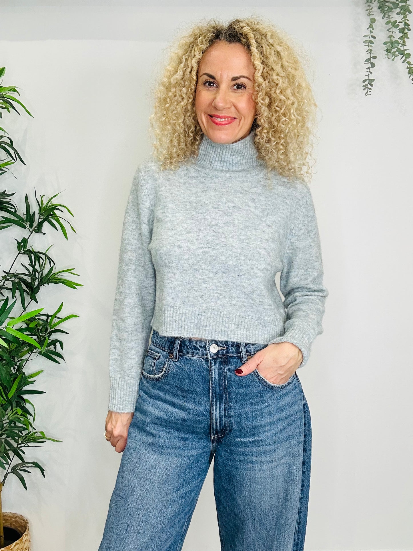 Cropped Jumper - Size XS