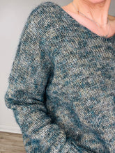 Load image into Gallery viewer, Knitted Glitter Jumper - Size S/M
