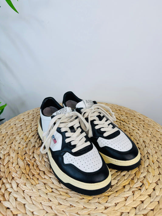 Medalist Low Trainers - Size 39