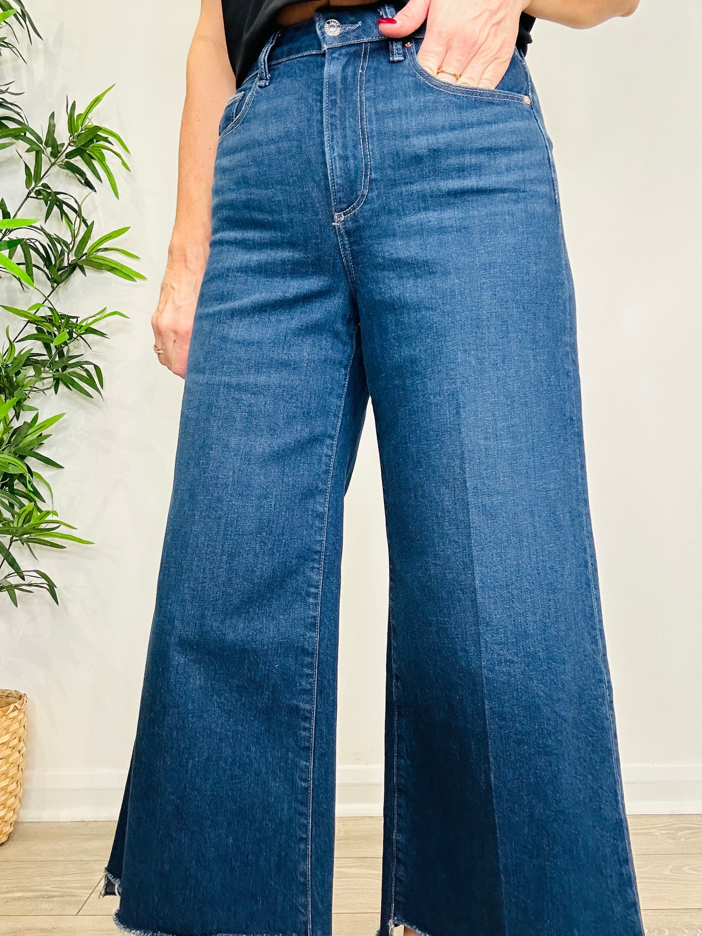 Harper Frayed Jeans - Size 26