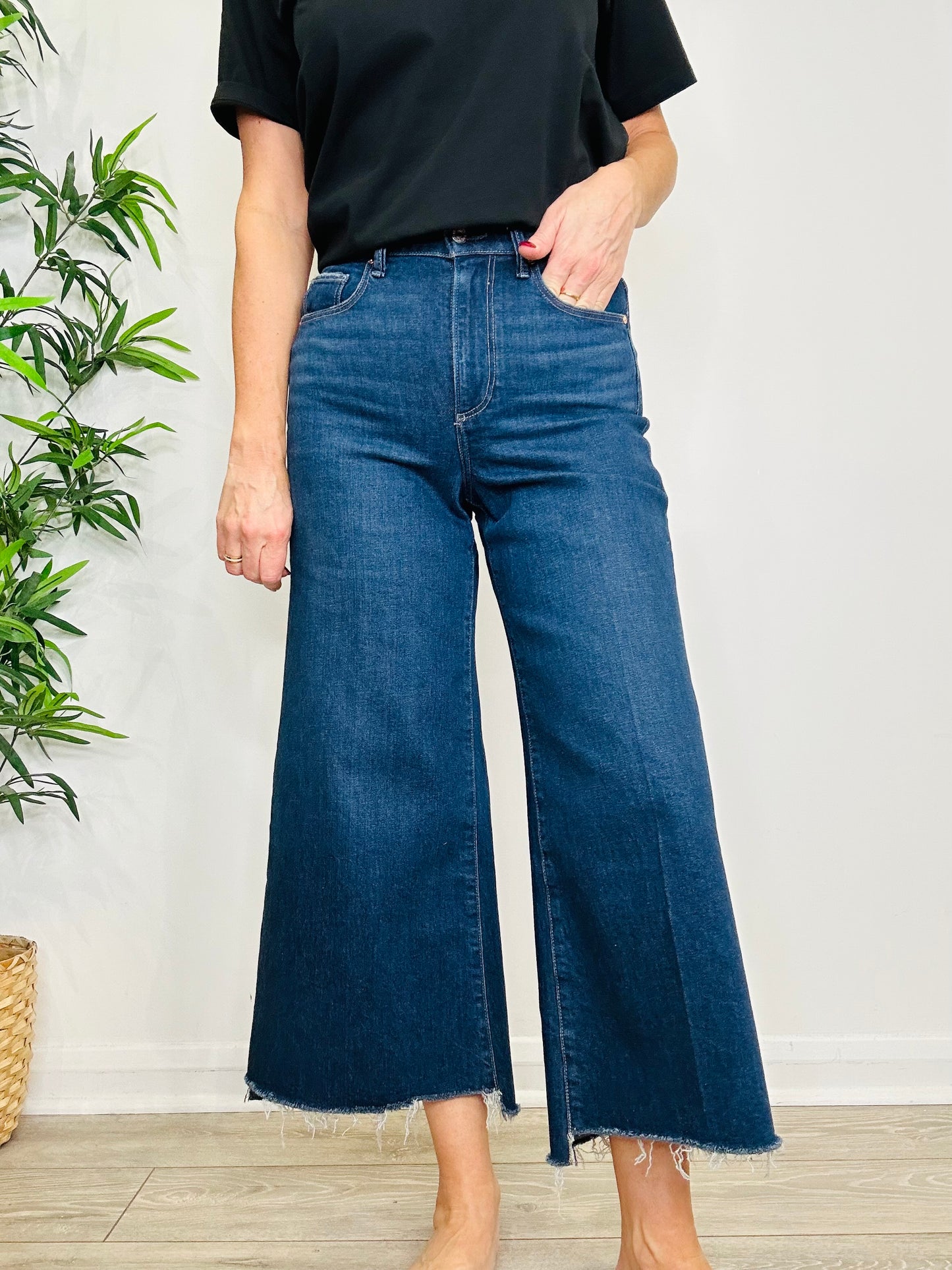 Harper Frayed Jeans - Size 26