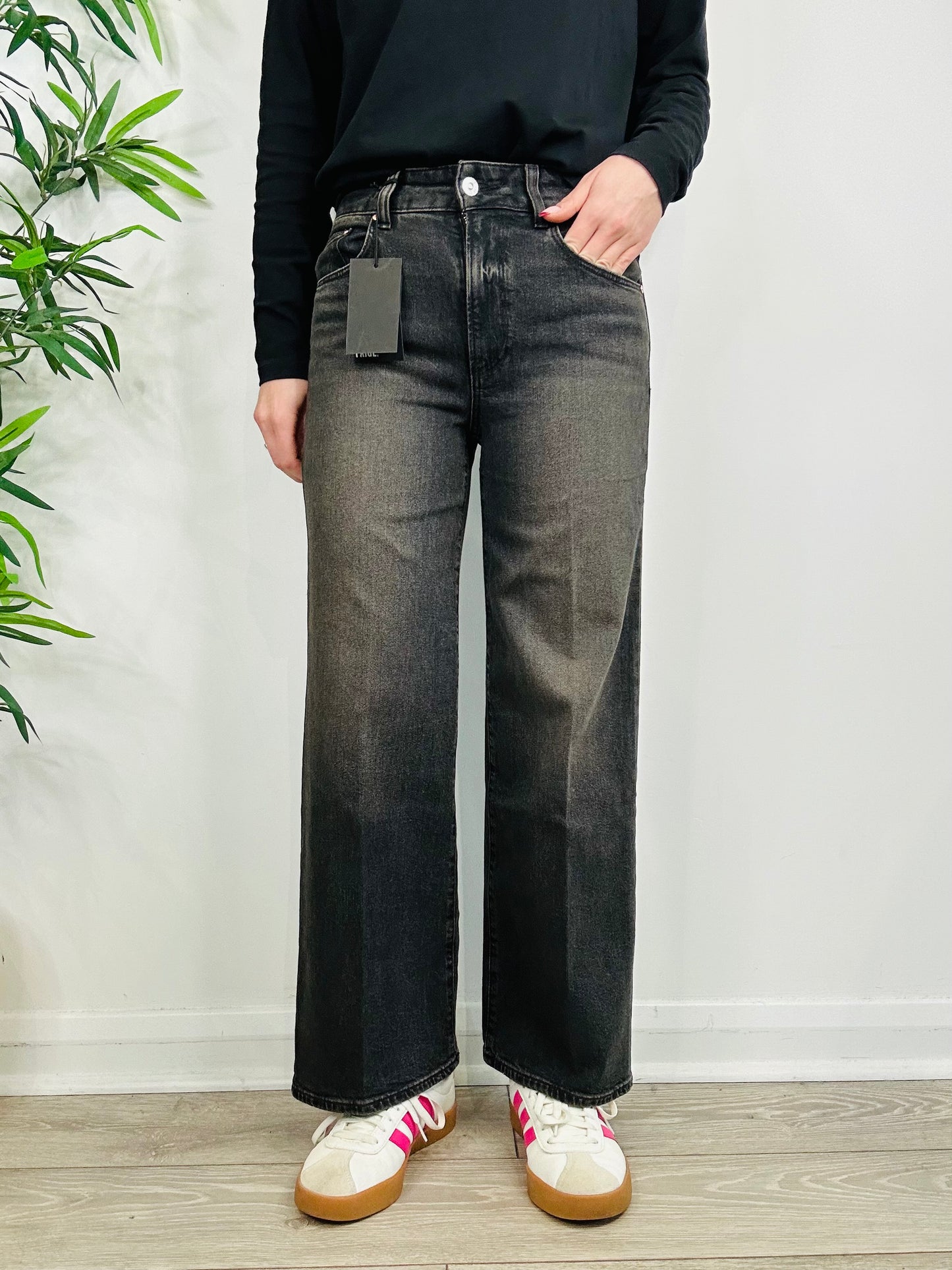 Sacha Ankle Jeans - Size 25