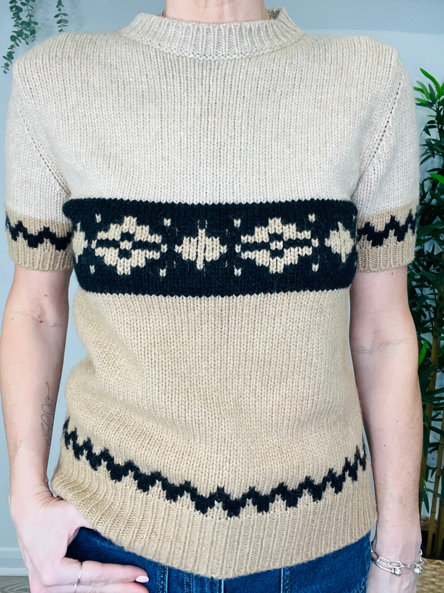 Knitted Short Sleeve Jumper - Size S