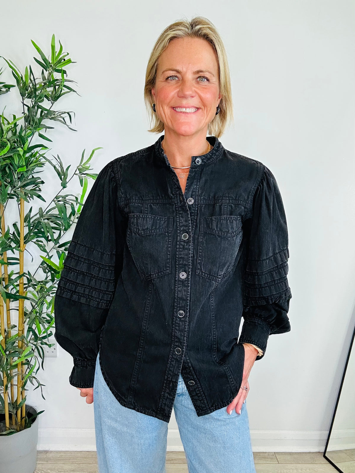 Mileda Shirt - Size 36