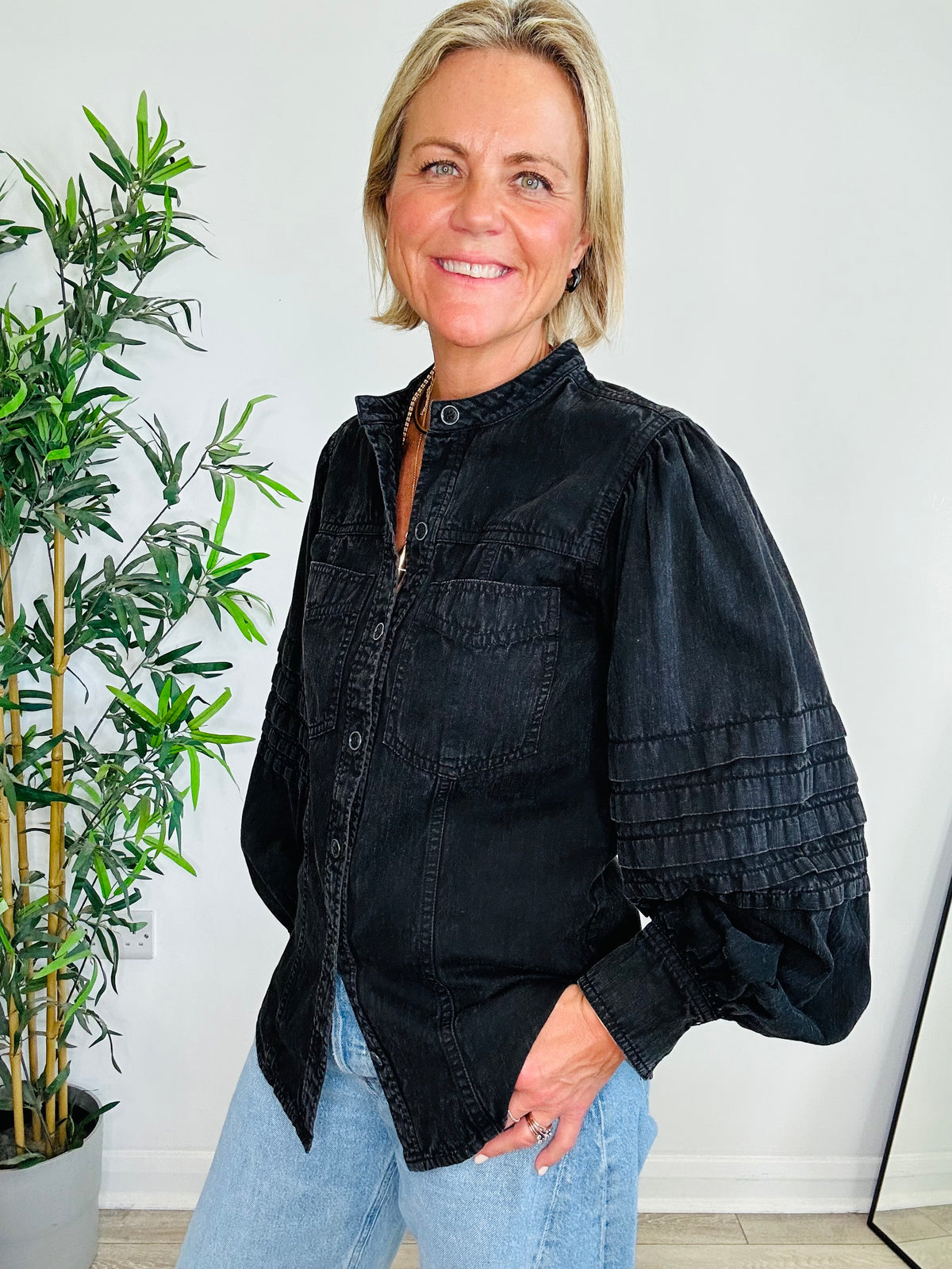 Mileda Shirt - Size 36
