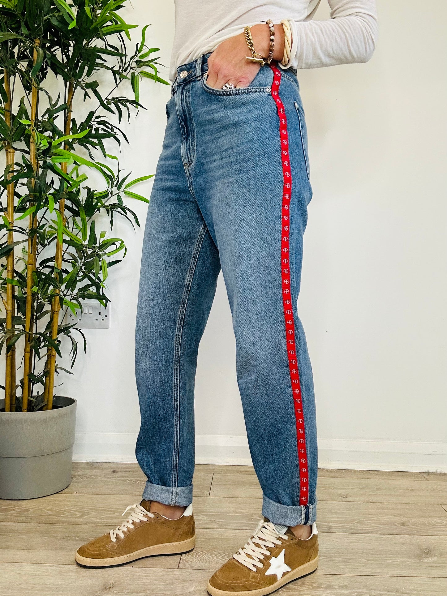 Straight Leg Jeans - Size 28