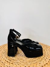 Load image into Gallery viewer, Patent Leather Platform Pumps - Size 37.5
