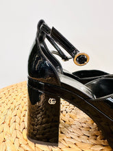 Load image into Gallery viewer, Patent Leather Platform Pumps - Size 37.5
