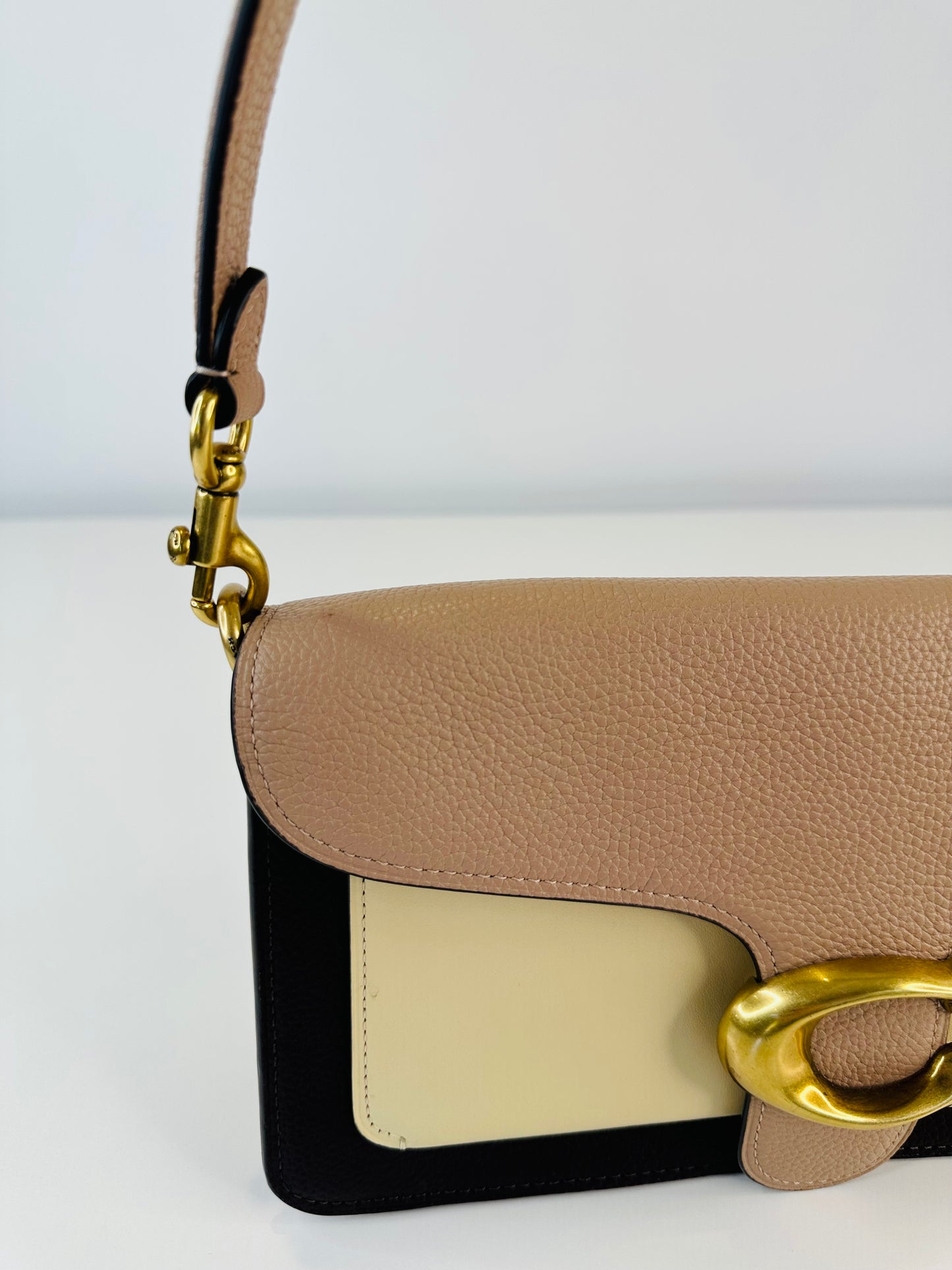 Tabby Shoulder Bag 26