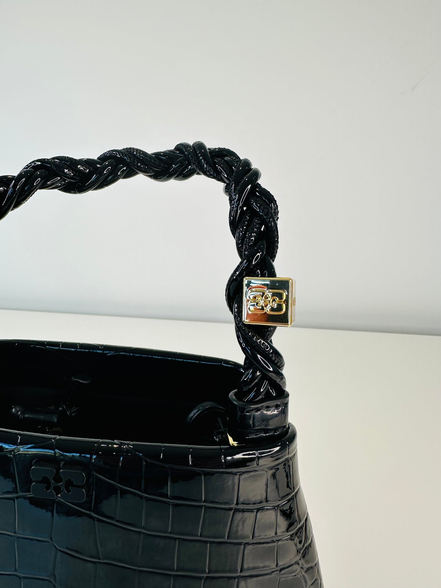 Croco Bou Bucket Bag