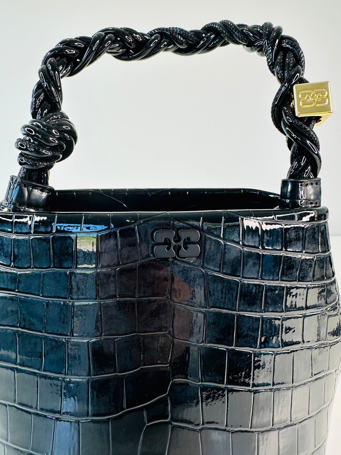 Croco Bou Bucket Bag