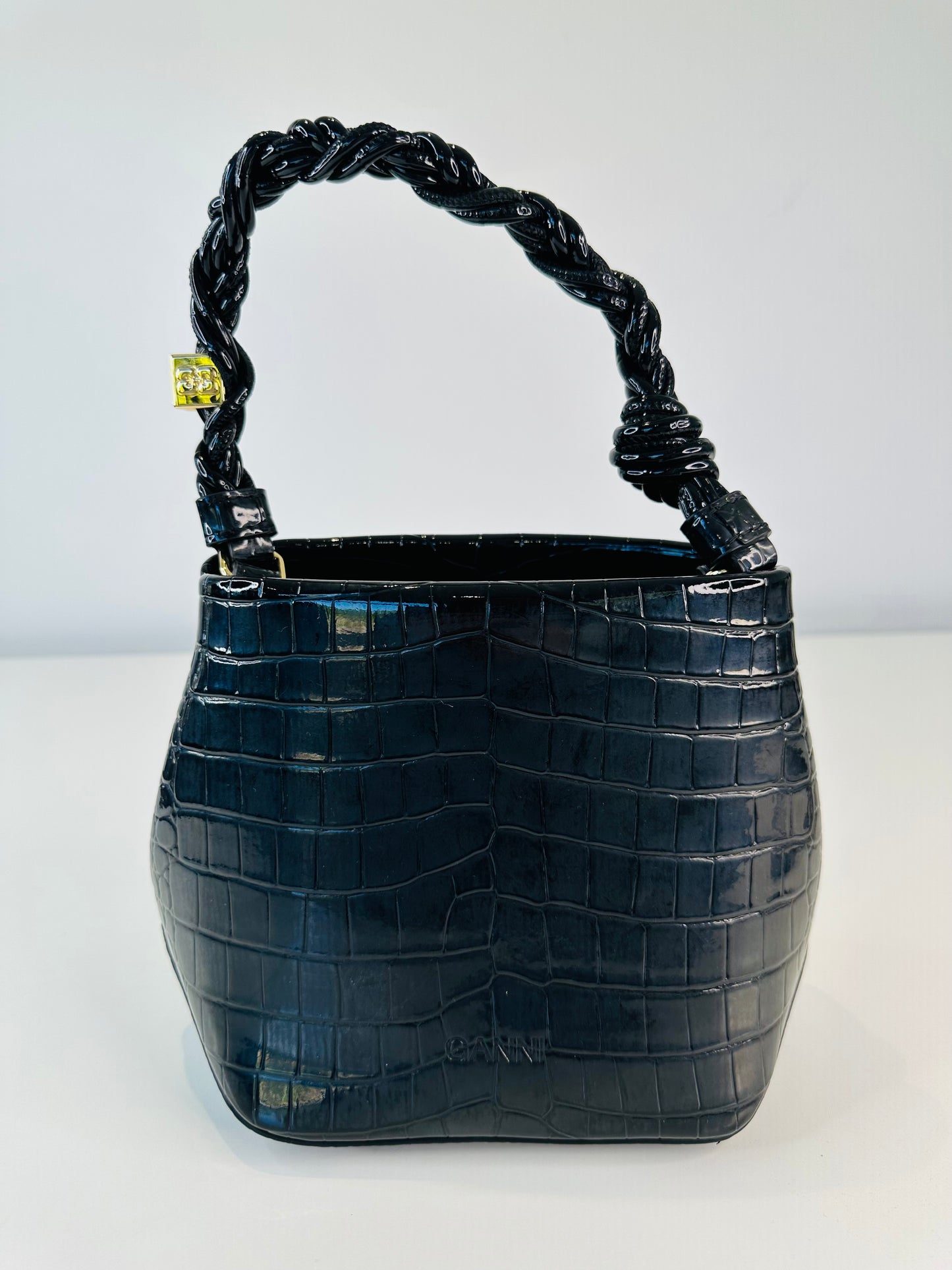 Croco Bou Bucket Bag