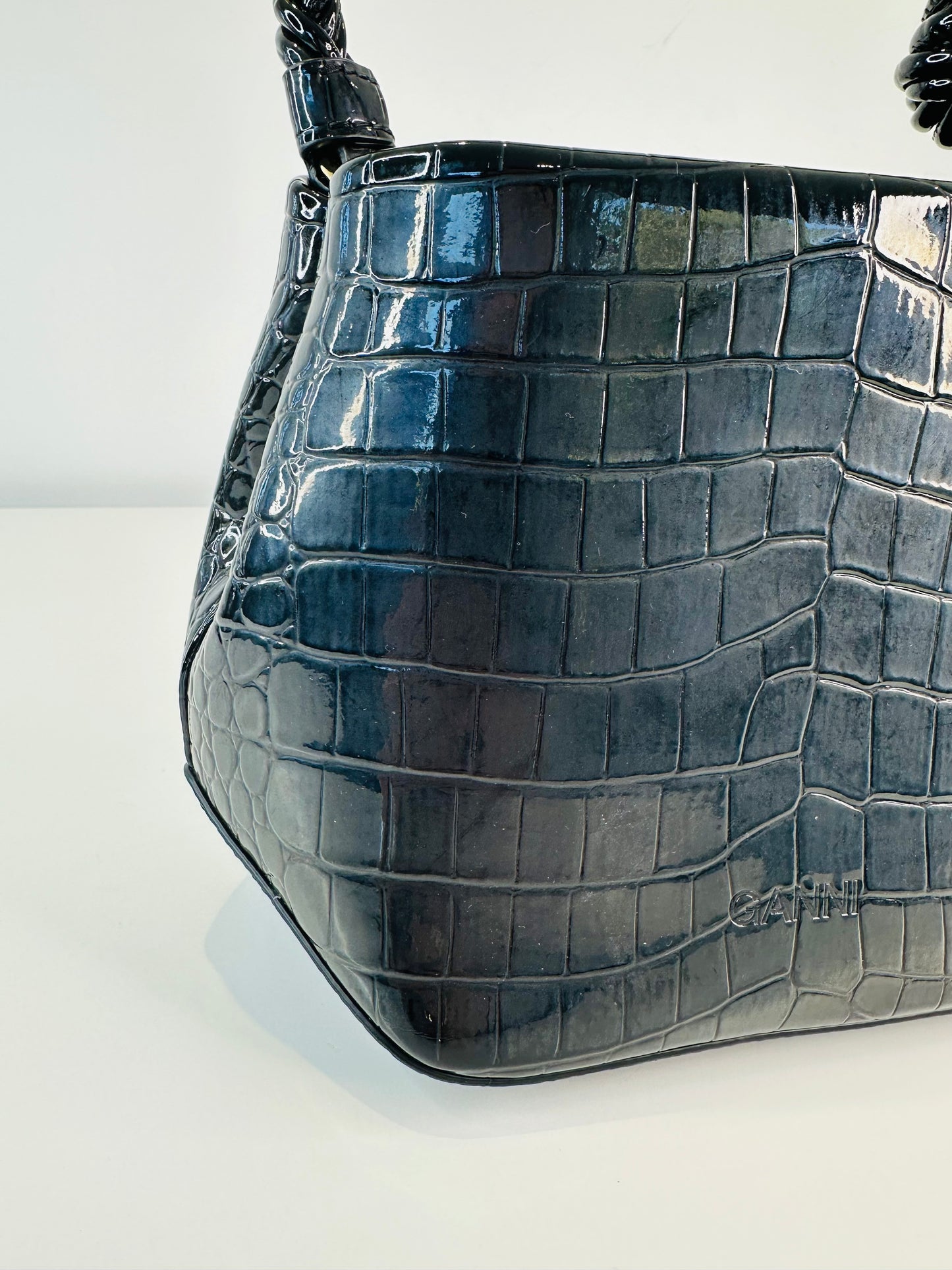 Croco Bou Bucket Bag